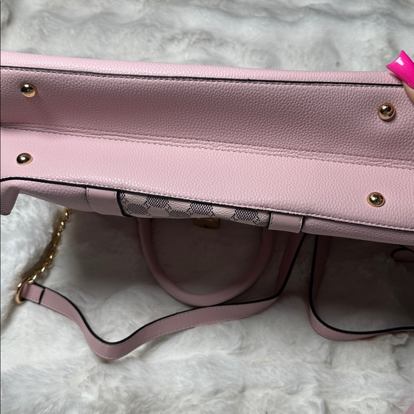 Elegant Pink Handbag and Wallet Set - Picture 4 of 5